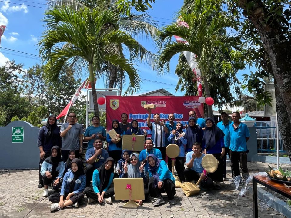 Dinas Kearsipan dan Perpustakaan Wonogiri Gelar Jalan Sehat dan Lomba Meriahkan HUT RI ke-80