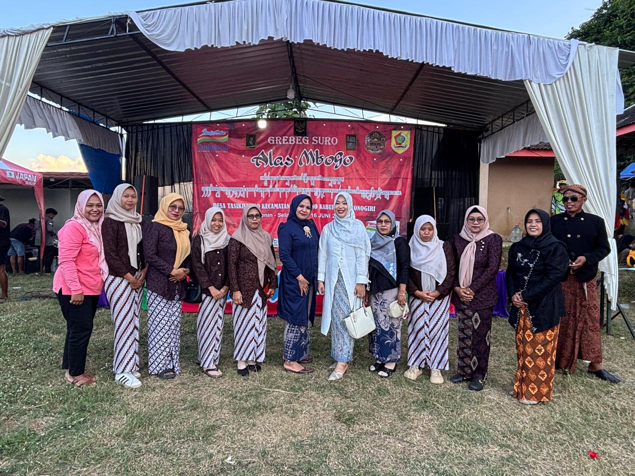 Bunda Literasi Kecamatan Jatisrono Menghadiri Peringatan Grebeg Suro dan Pawai Budaya Desa Tasikhargo