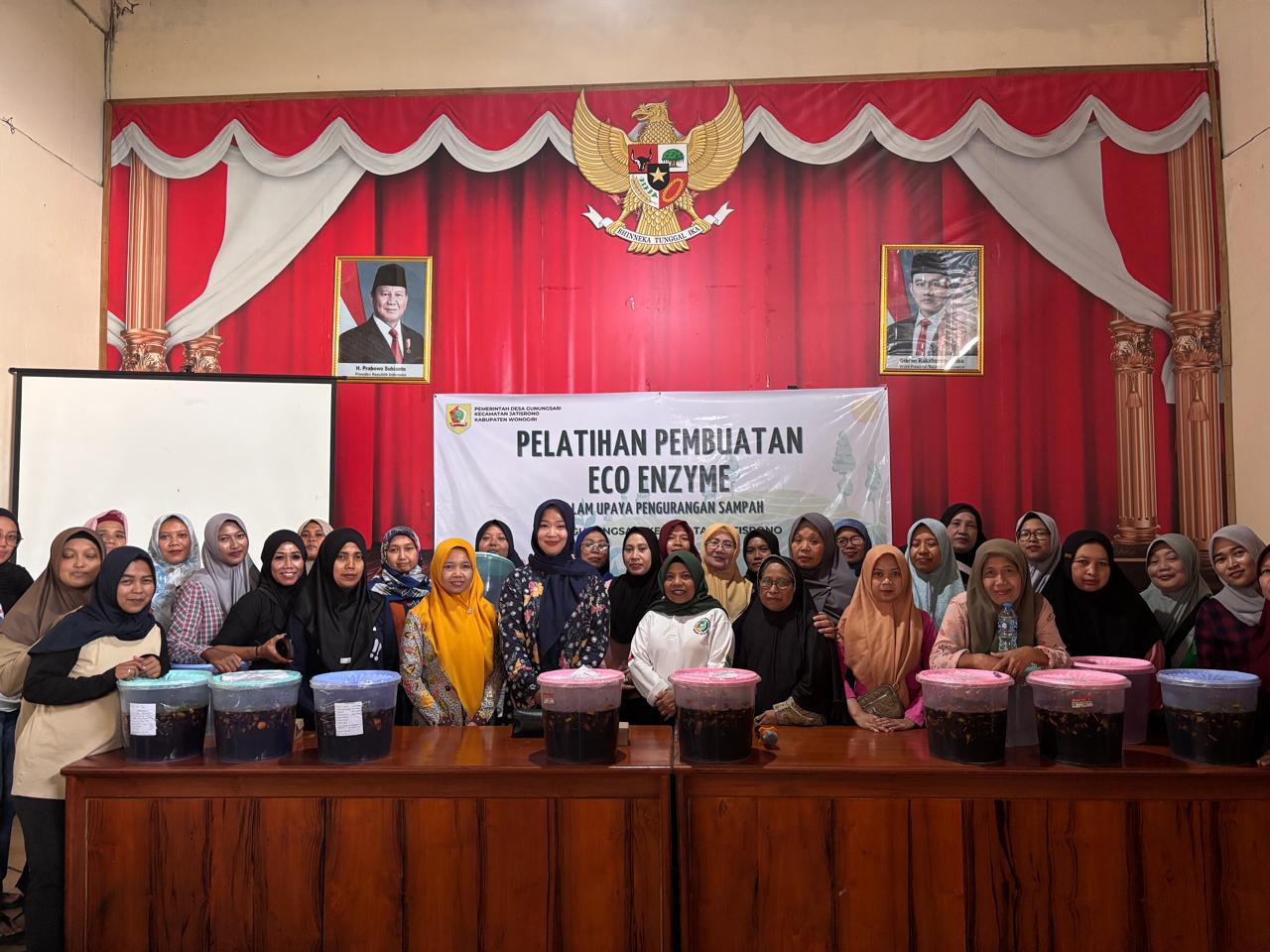 Bunda Literasi Kecamatan Jatisrono Hadiri Pelatihan Pembuatan Eco Enzyme di Desa Gunungsari