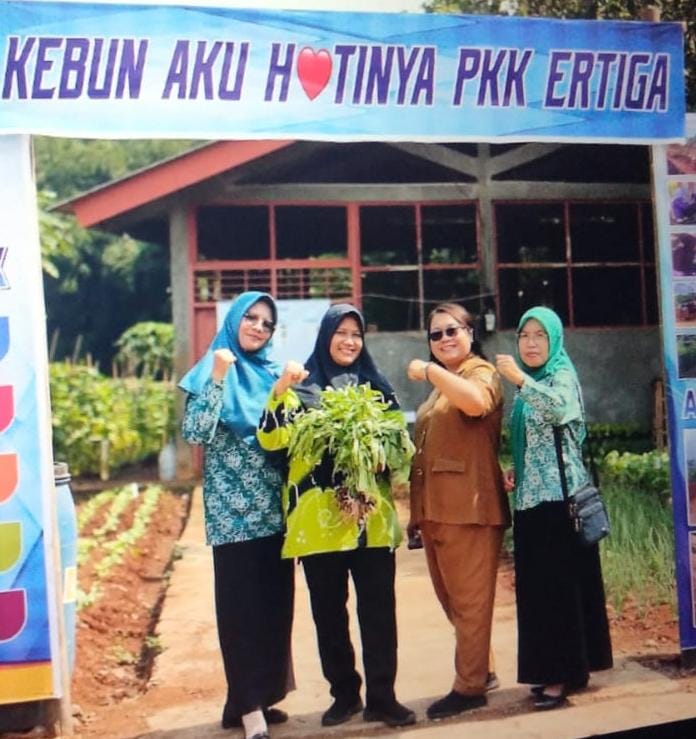 Tinjau Persiapan Lomba Aku Hatinya PKK di Desa Jatirejo, Ketua TP PKK Kecamatan Jatiroto Dorong Ketahanan Pangan dan Literasi Keluarga