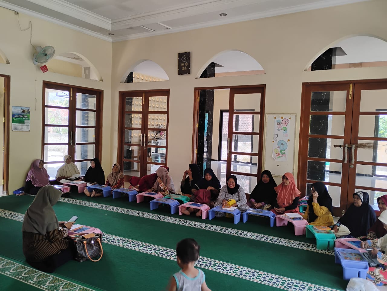 Kegiatan Pengajian Bersama ibu-ibu di Kampung KB Desa Sembukan
