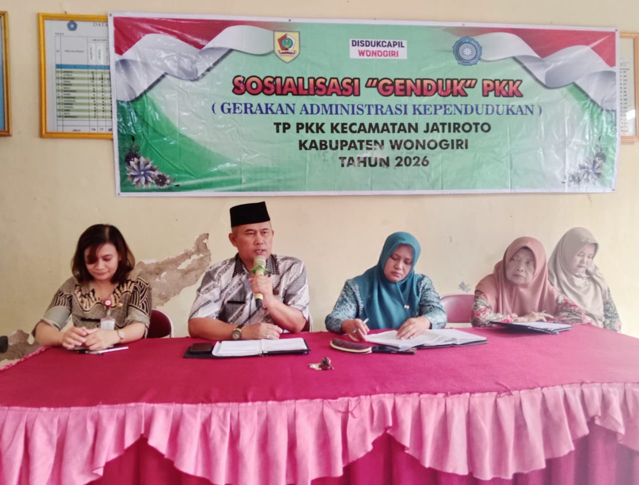 Melalui Sosialisasi GENDUK PKK, TP PKK Jatiroto Bangun Budaya Tertib Adminduk dan Literasi Kependudukan Keluarga