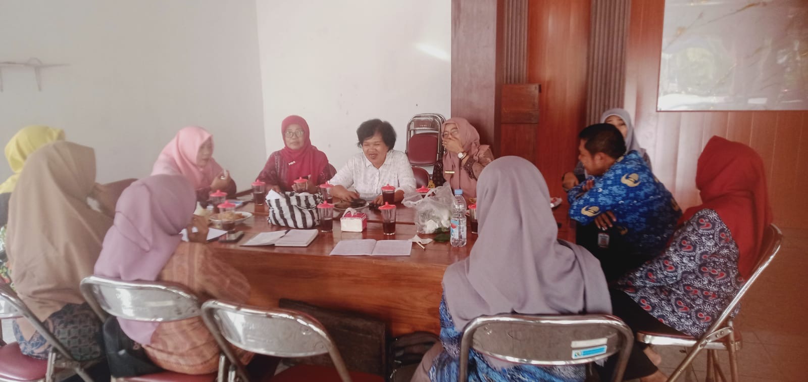 Mennyimpulkan hasil bacaan dari Google tentang cara menanam cabe untuk menunjang kegiatan aku hatinya PKK