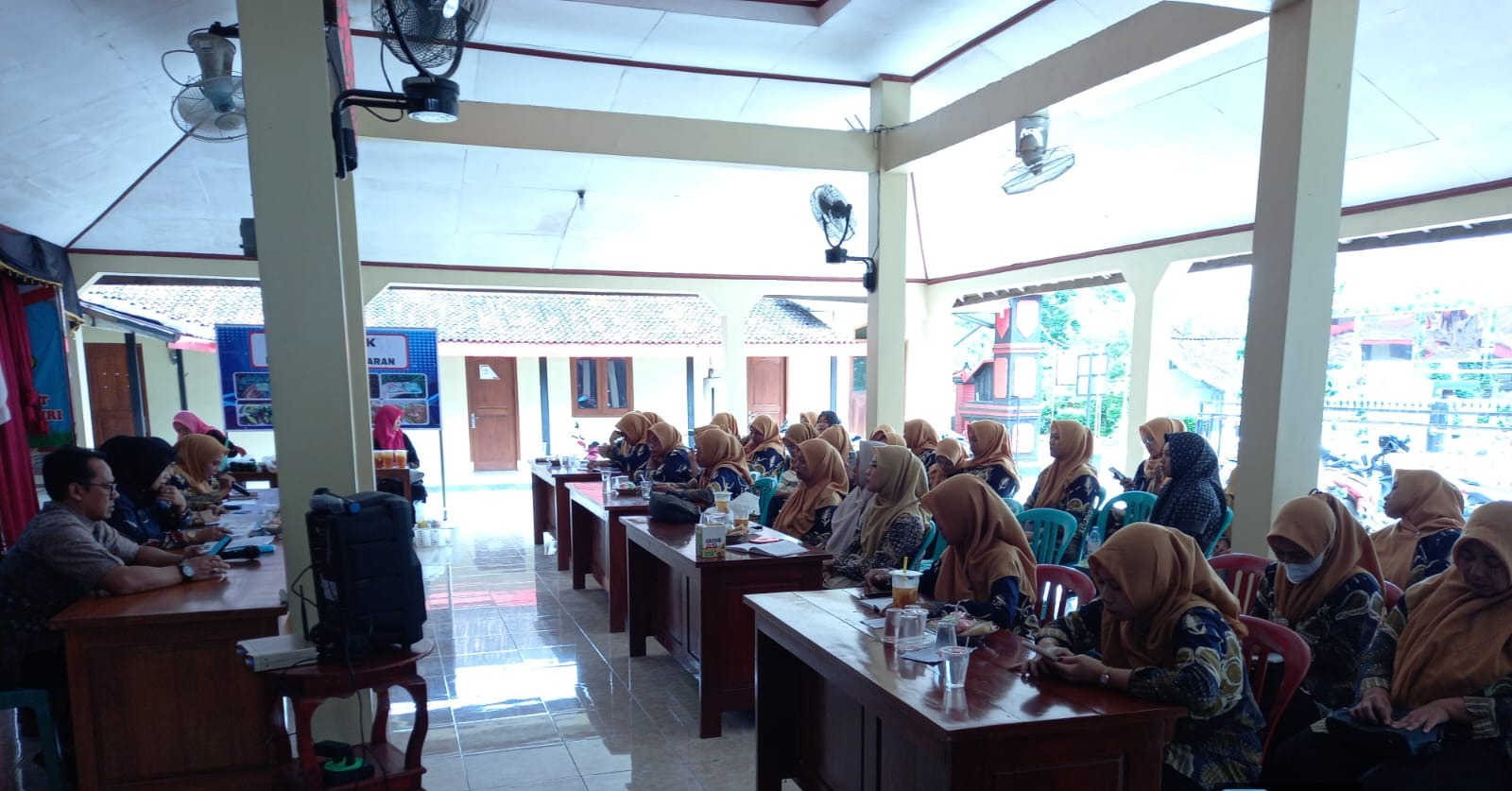 Bunda Literasi Dorong Budaya Membaca Ibu PKK di Desa Bero Kecamatan Manyaran