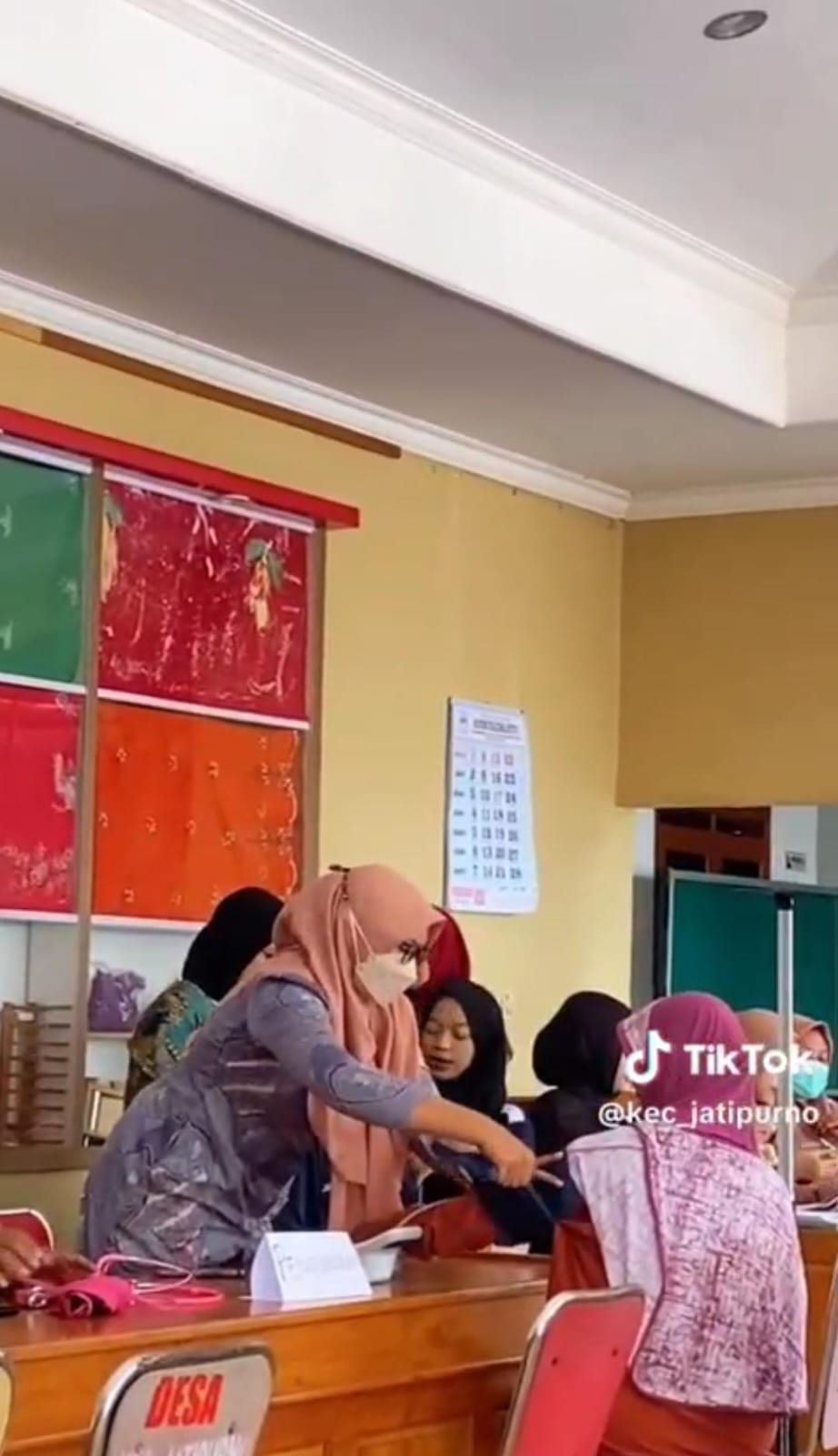 PENGUATAN LITERASI MELALUI PENYULUHAN KESEHATAN DAN CEK KESEHATAN GRATIS ( CKG ) DI KECAMATAN JATIPURNO