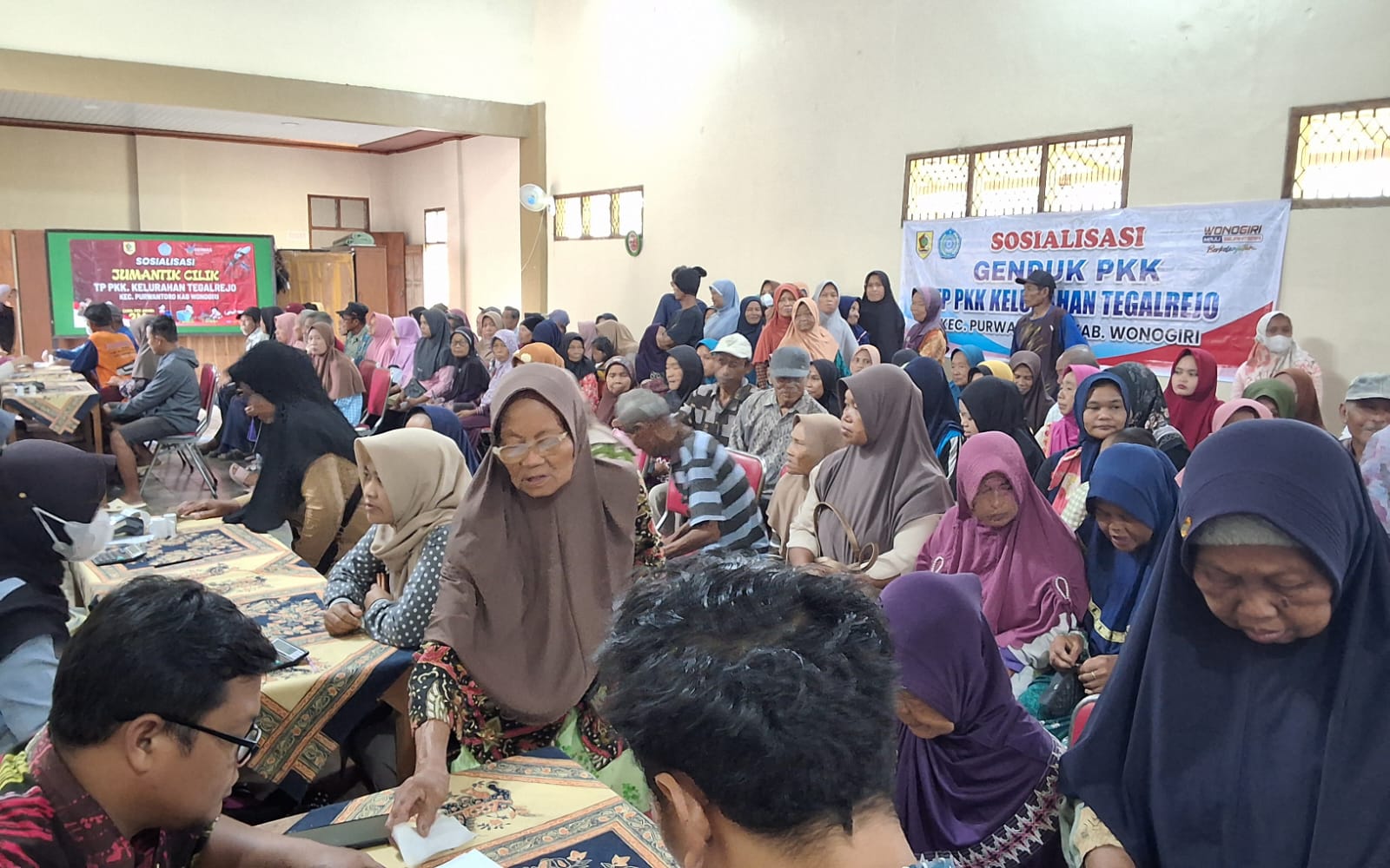 Penguatan Literasi Administrasi Kependudukan Melalui GENDUK PKK di Kecamatan Purwantoro “SOSIALISASI GERAKAN GENDUK PKK TP PKK KELURAHAN TEGALREJO KEC PURWANTORO”