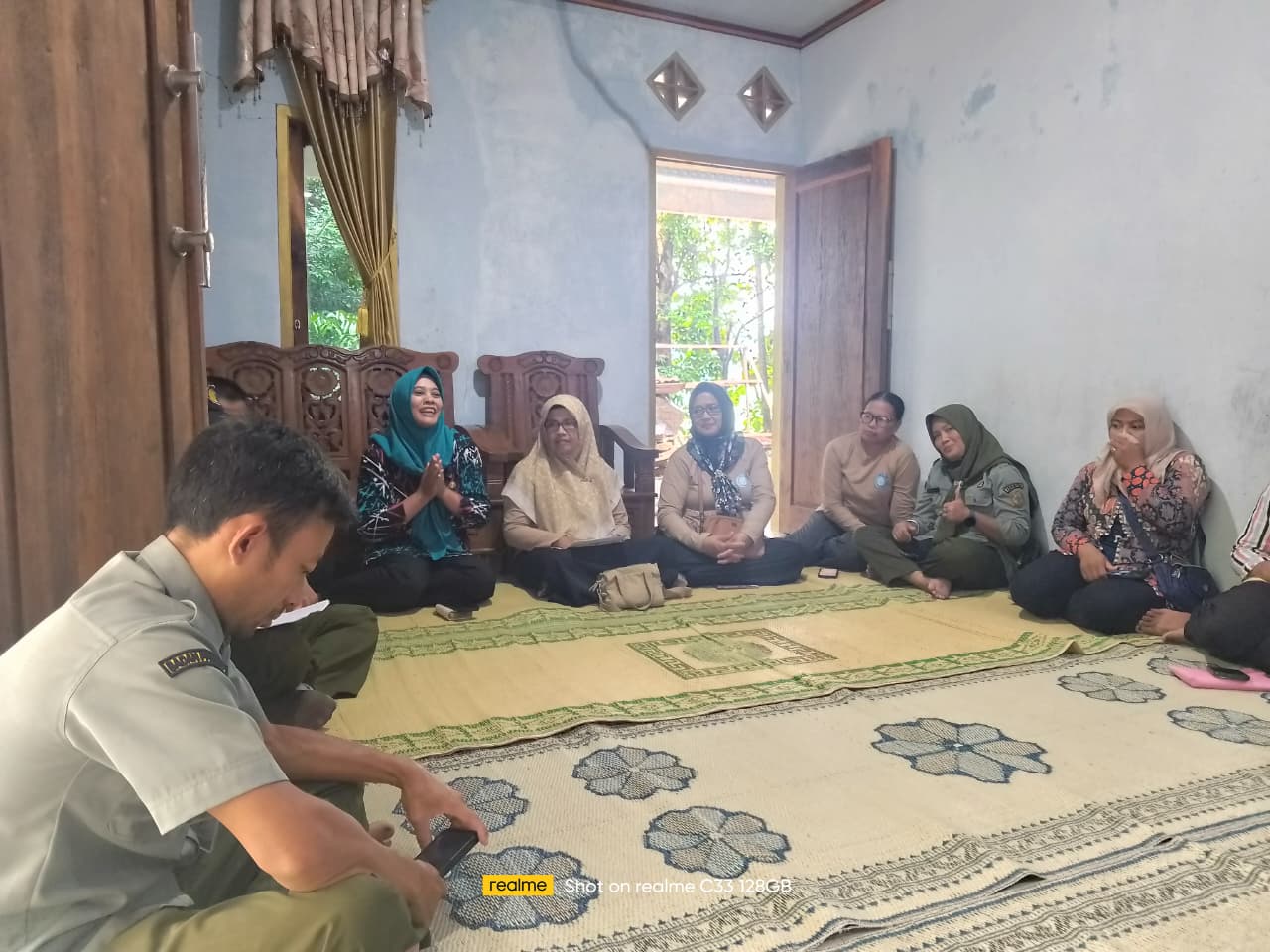 Sosialisasi pemanfaatan lahan pekarangan