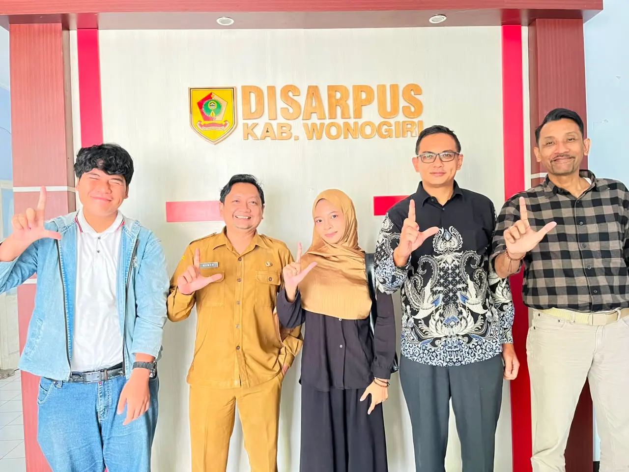 KPU Wonogiri dan Komunitas BBM Wonogiri Dorong Penguatan Literasi Masyarakat melalui Bedah Buku